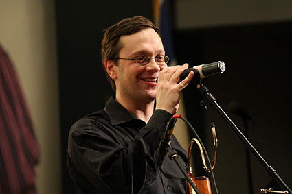 Binyomin at the Haiti Benefit Concert